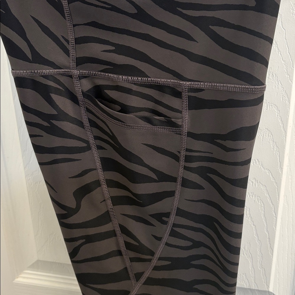 Old Navy Black and Gray Zebra Print Leggings - Picture 6 of 10
